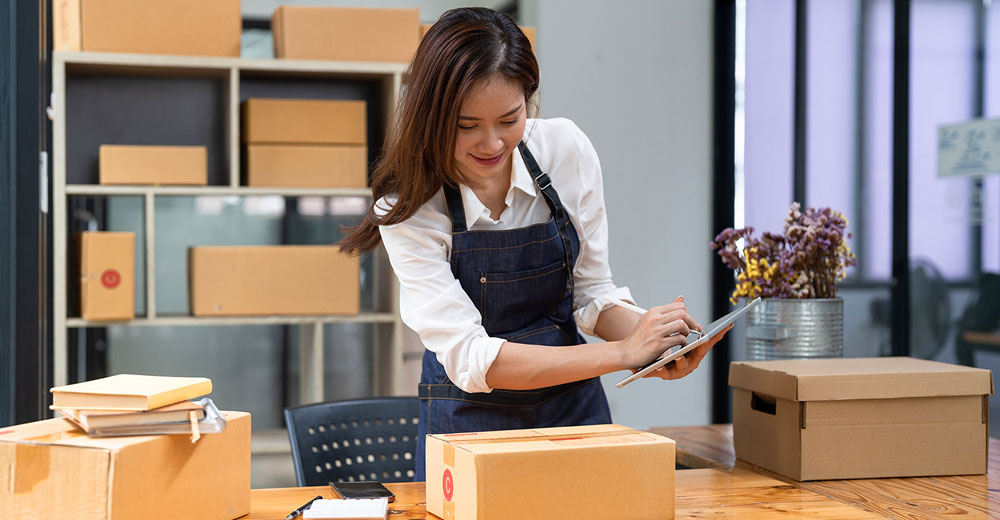 e-commerce small business entrepreneur selling on Amazon